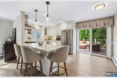 489 Adler Way, Paramus, NJ 07652 - Photo 11