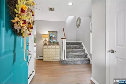 489 Adler Way, Paramus, NJ 07652 - Photo 3