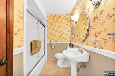 442 Central Park Drive, New Milford, NJ 07646 - Photo 21
