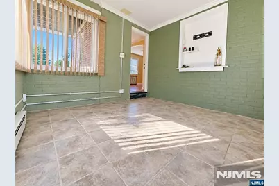 305 Luddington Avenue, Clifton, NJ 07011 - Photo 7
