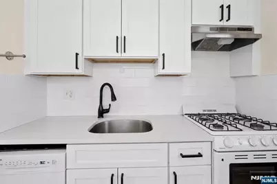422 Union Avenue, Rutherford, NJ 07070 - Photo 13
