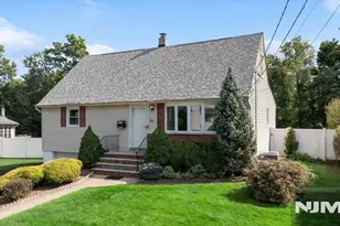 31 Vivian Ave, Emerson, NJ 07630 - Photo 3