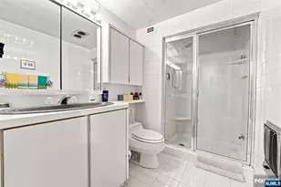 1 Claridge Dr 917, Verona, NJ 07044 - Photo 27