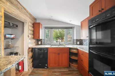 15 Allegheny Avenue, West Milford, NJ 07480 - Photo 9