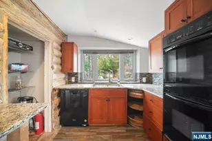 15 Allegheny Ave, West Milford, NJ 07480 - Photo 9