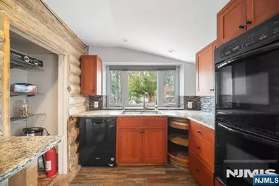 15 Allegheny Avenue, West Milford, NJ 07480 - Photo 11