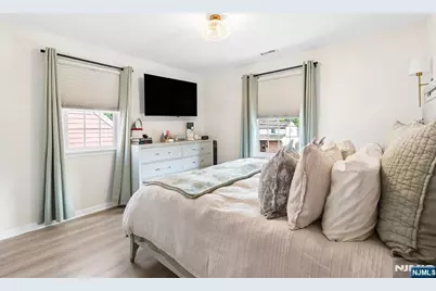 79 Bergen Avenue, Waldwick, NJ 07463 - Photo 19