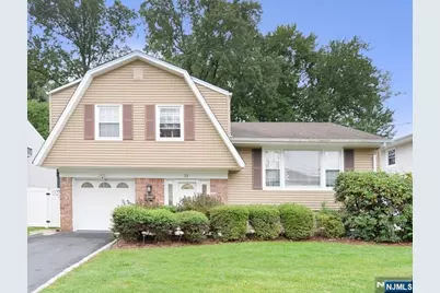 10 Sieber Court, Bergenfield, NJ 07621 - Photo 1