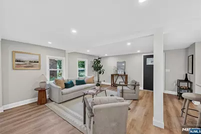 152 Washington Place, Teaneck Township, NJ 07666 - Photo 11