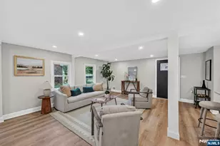 152 Washington Pl, Teaneck Township, NJ 07666 - Photo 11