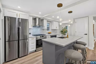 152 Washington Place, Teaneck Township, NJ 07666 - Photo 5