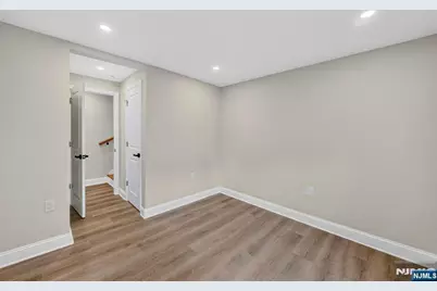 152 Washington Place, Teaneck Township, NJ 07666 - Photo 21