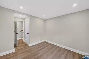 152 Washington Pl, Teaneck Township, NJ 07666 - Photo 21