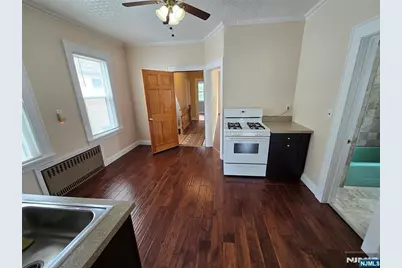 158 Knapp Avenue 2 #2, Clifton, NJ 07011 - Photo 5