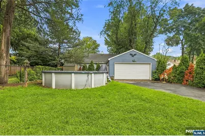 268 Demarest Avenue, New Milford, NJ 07646 - Photo 35