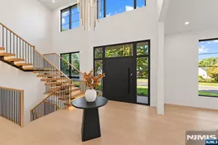 236 Woodcrest Ave, Paramus, NJ 07652 - Photo 11