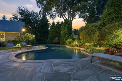 295 Hamilton Avenue, Glen Rock, NJ 07452 - Photo 9
