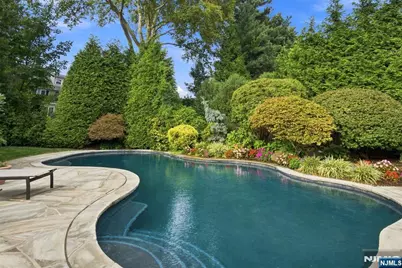 295 Hamilton Avenue, Glen Rock, NJ 07452 - Photo 5