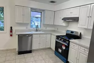 19 Leo Pl 1, Lodi, NJ 07644 - Photo 9