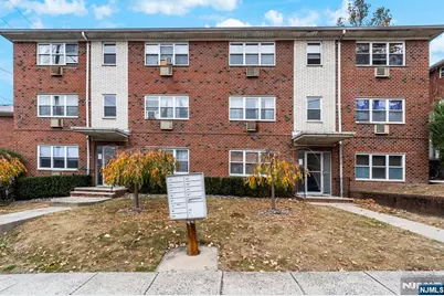 313 Grantwood Boulevard 5 #5, Palisades Park, NJ 07650 - Photo 1