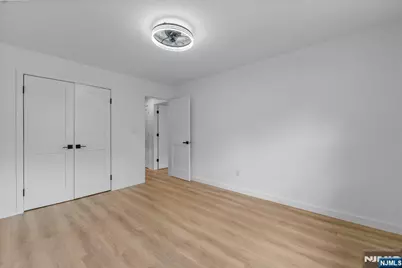 313 Grantwood Boulevard 5 #5, Palisades Park, NJ 07650 - Photo 15