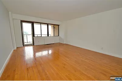 1203 River Road 14C #14C, Edgewater, NJ 07020 - Photo 3