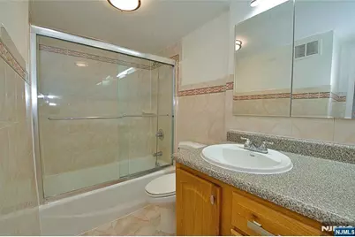 1203 River Road 14C #14C, Edgewater, NJ 07020 - Photo 17