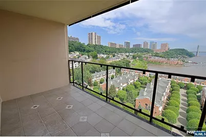 1203 River Road 14C #14C, Edgewater, NJ 07020 - Photo 11