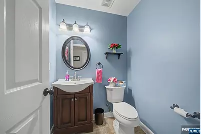 42 Hickory Way 4004 #4004, Mount Arlington, NJ 07856 - Photo 5