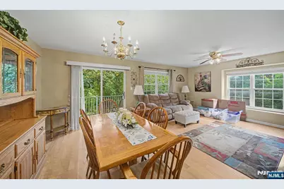 42 Hickory Way 4004 #4004, Mount Arlington, NJ 07856 - Photo 11