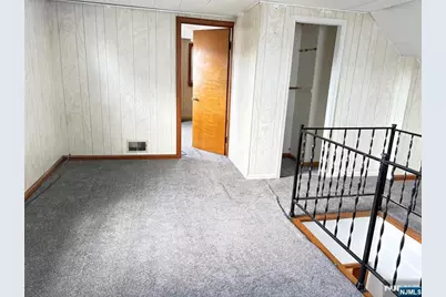 218 Pandolfi Avenue, Secaucus, NJ 07094 - Photo 13