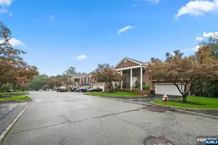 8 Beacon Hill, Pompton Lakes, NJ 07442 - Photo 21