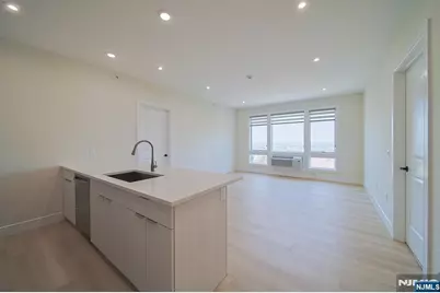 401 E Central Boulevard 4B #4B, Palisades Park, NJ 07650 - Photo 5