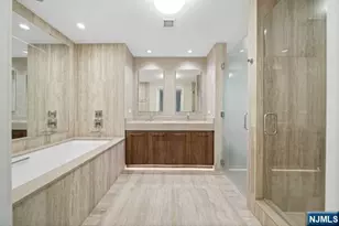 1200 Ave At Port Imperial 603, Weehawken, NJ 07086 - Photo 17