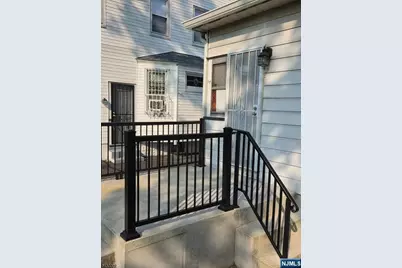 195 Kerrigan Boulevard, Newark, NJ 07106 - Photo 5