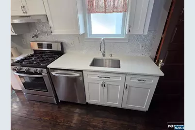 195 Kerrigan Boulevard, Newark, NJ 07106 - Photo 7