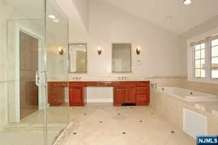 14 Kensington 14, Tenafly, NJ 07670 - Photo 39