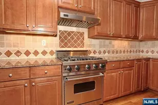 14 Kensington 14, Tenafly, NJ 07670 - Photo 17