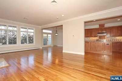 14 Kensington 14 #14, Tenafly, NJ 07670 - Photo 9