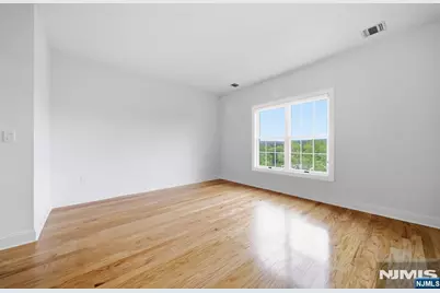 3404 Windsor Park Court, Englewood, NJ 07631 - Photo 11