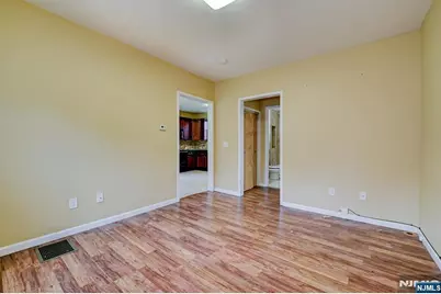 138 Hamburg Turnpike, Bloomingdale, NJ 07403 - Photo 15