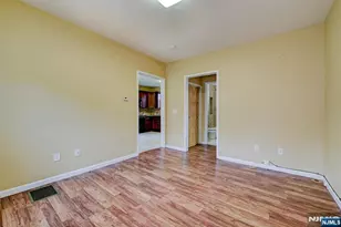 138 Hamburg Turnpike, Bloomingdale, NJ 07403 - Photo 15