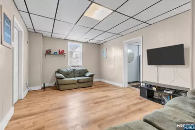 17 Railroad Avenue, Phillipsburg, NJ 08865 - Photo 7