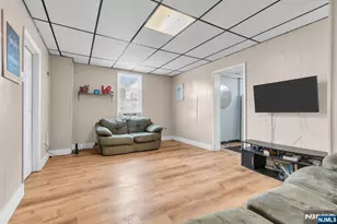 17 Railroad Ave, Phillipsburg, NJ 08865 - Photo 7