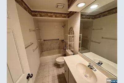 29 Krinsky Court, Mahwah, NJ 07430 - Photo 17