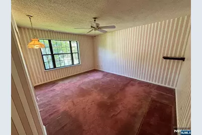 29 Krinsky Court, Mahwah, NJ 07430 - Photo 9