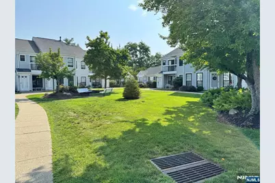 29 Krinsky Court, Mahwah, NJ 07430 - Photo 3