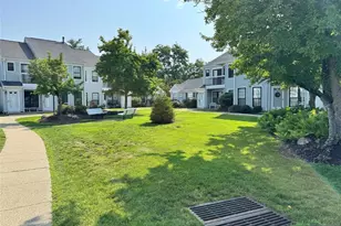 29 Krinsky Ct, Mahwah, NJ 07430 - Photo 3