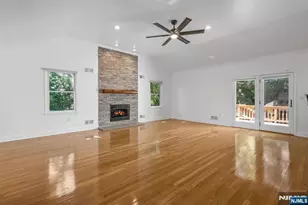 144 Seneca Ct, Paramus, NJ 07652 - Photo 9