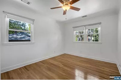 144 Seneca Court, Paramus, NJ 07652 - Photo 13